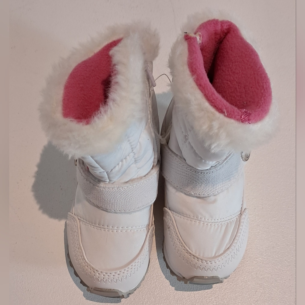 DKNY Wite and Pink Kids Winter Boots Size 5 NWOT - Picture 6 of 8